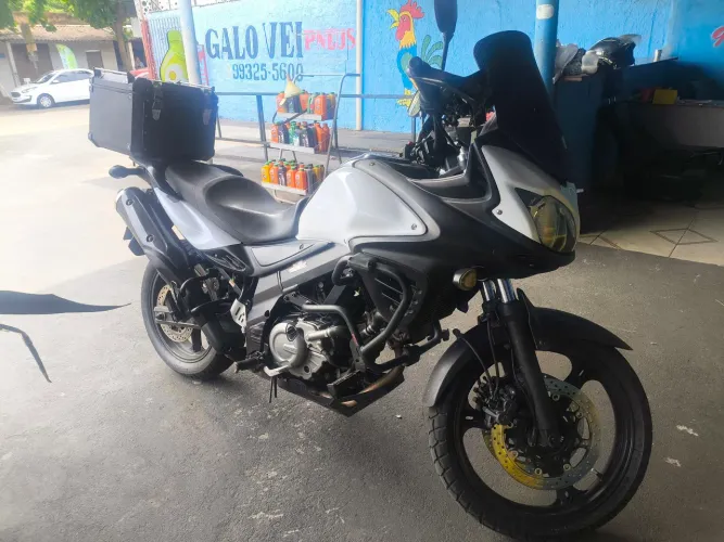 Vstrom 650 muito conservada 