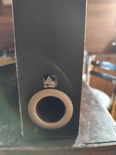 Caixa de Som Clone Subwoofer