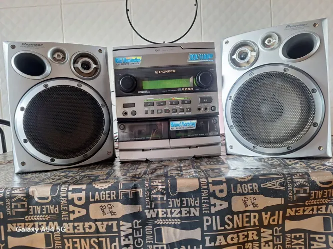 Som Pioneer top