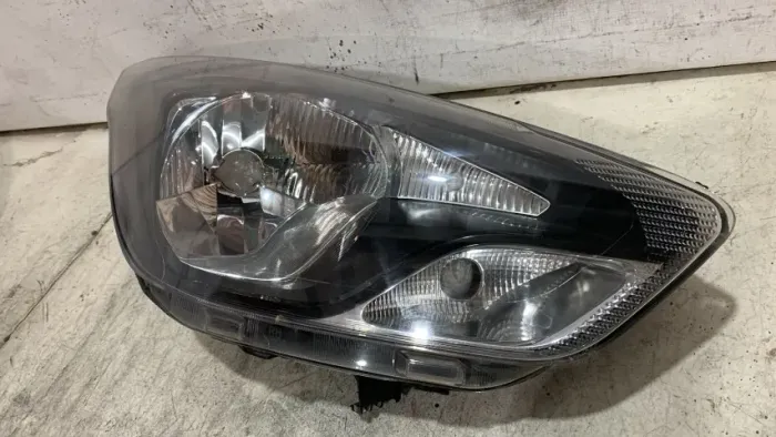 Farol direito Ford Ka 2015 2016 2017 2018 original recuperado