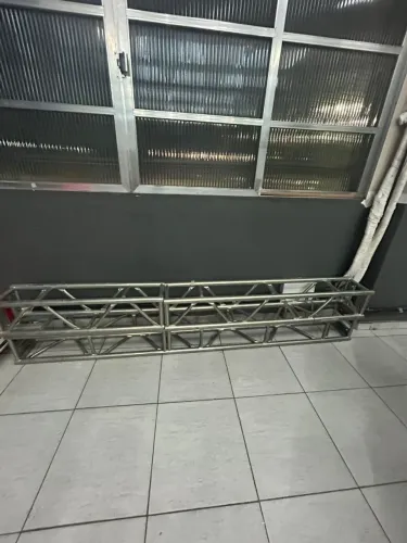 Box truss, estrutura profissional, para caixa de som e equipamento de iluminação
