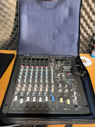 Mesa de Som Wattsom AMBW 8.E - Profissional