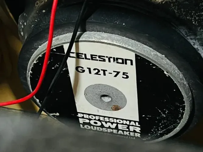 Alto Falante Celestion G12T75 INGLÊS ("cara-preta" anos 90 - usado)