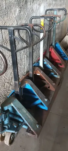 Paleteira Hidraulica manual