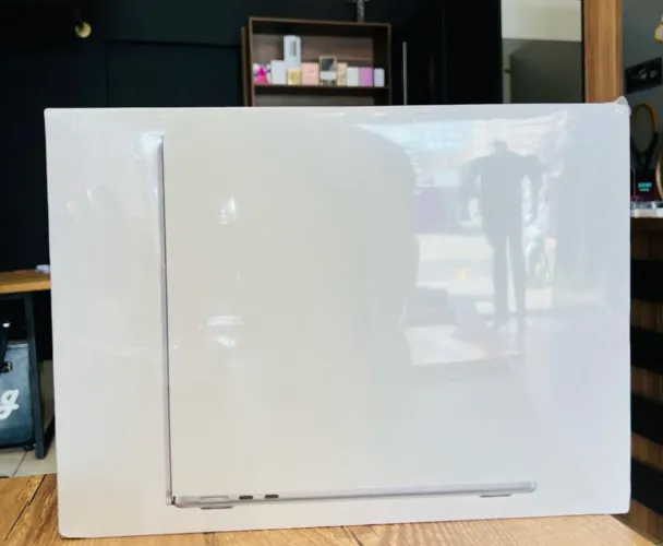 MacBook Air M4 15.2 2025 16GB