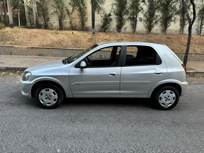 GM/ CELTA LT 1.0 FLEX 2014/2015 COMPLETO COM AR CONDICIONADO NOVINHO!.