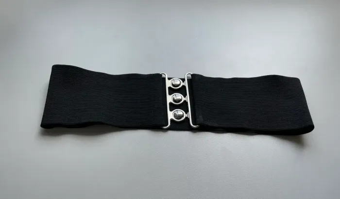 Cinto feminino vintage em bom estado