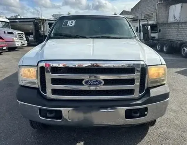 F4000 2019 4x4 Carroceria.