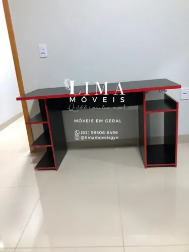 Mesa Gamer Preto com Detalhes em Verde ou Vermelho