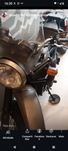 Moto bem cuidada pneus novos 