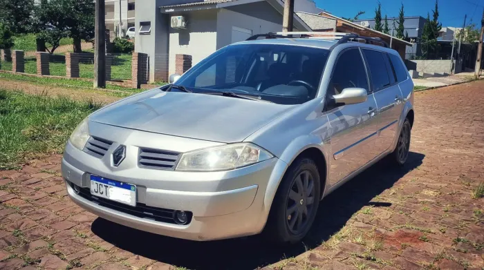 Renault Megane Grand Tour Dynam. Hi-flex 1.6 16V 2013