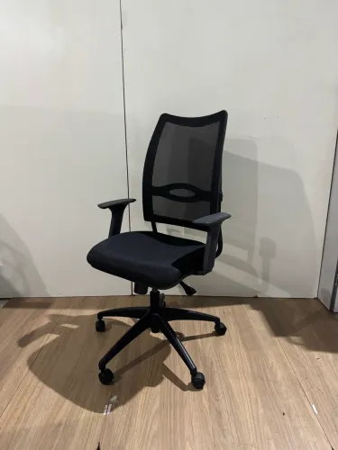 Cadeira de escritório encosto de tela