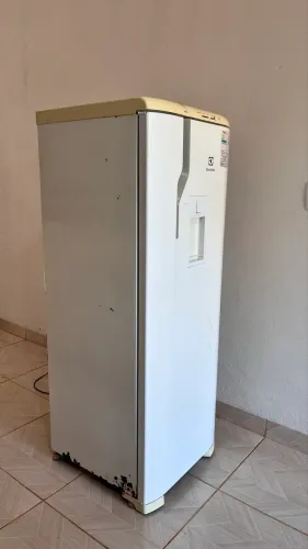 Geladeira Eletrolux parcelo no cartão