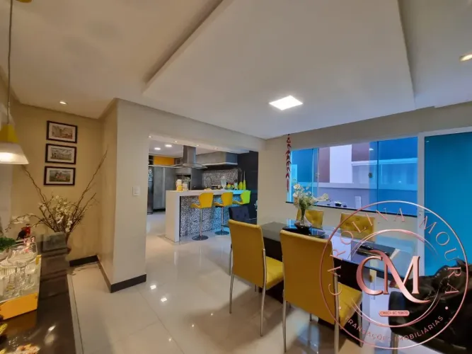 Condomínio Cidade Jardim II - Casa com 4 suítes, energia solar. (Porteira Fechada)