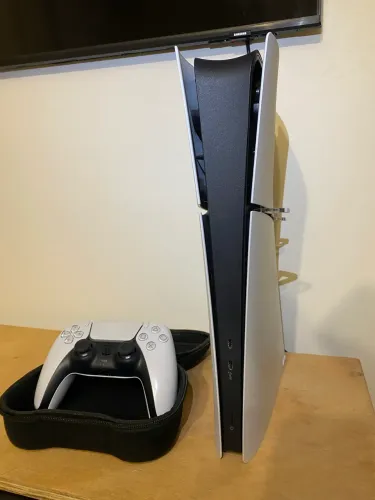 Ps5 825gb + Controle (novo) + Case