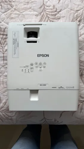 Projetor Epson EB-L250F profissional