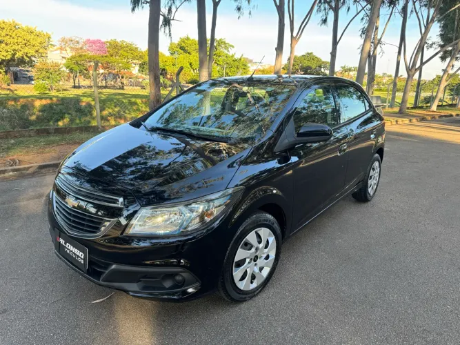 Chevrolet Onix Hatch LT 1.4 8V Flex Mec. 4P 2016