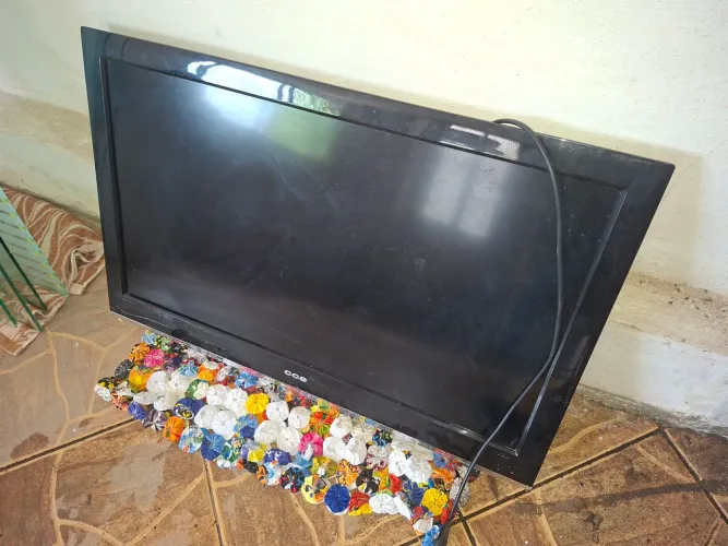 TV CCE para Retirada de Peças ou Conserto (Não Liga)