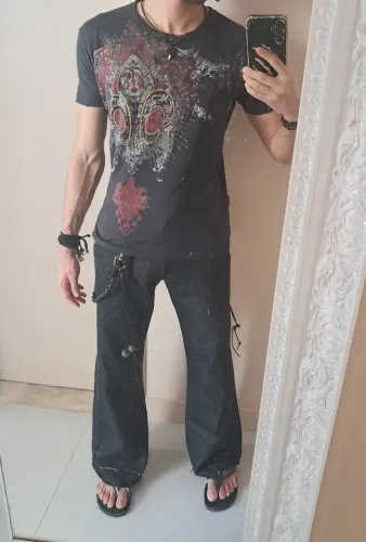 Monarchy Fleur-de-Lys Embroidery Tshirt