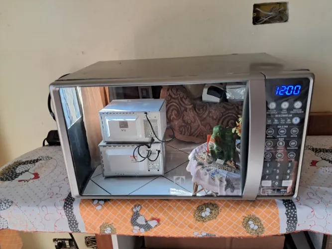 Micro-ondas  Electrolux 22 litros