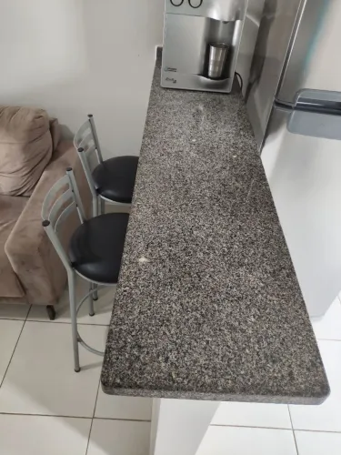 Vendo bancada em granito