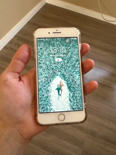 Troco IPhone 7 Plus dourado por Android