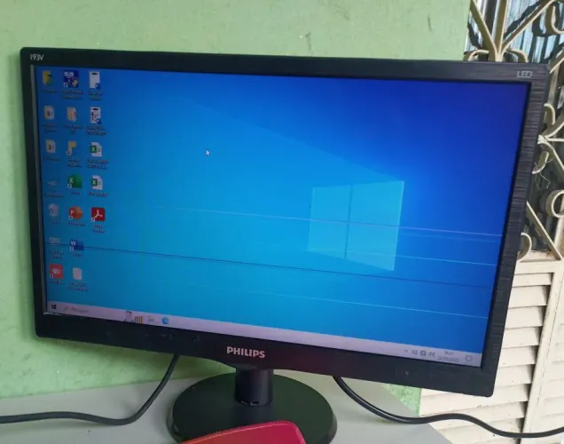 MONITOR PHILIPS 18.5 | HDMI E VGA | COM LISTRAS | ARAPIRACA - AL