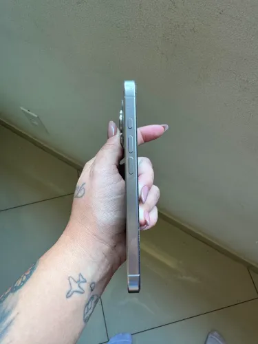 ? VENDO iPhone 16 Pro 512GB ? Cinza