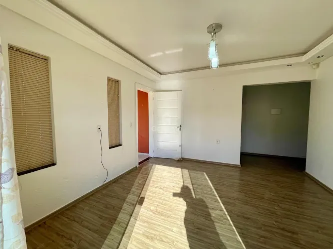 Casa à Venda Bairro Esplanada Semimobiliada
