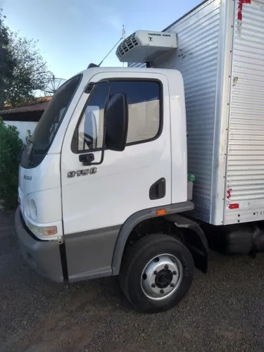 Mb accelo 815 refrigerado 2011