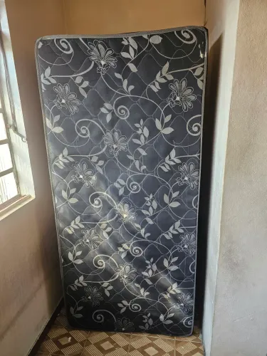 Cama box solteiro com colchão