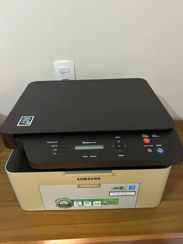 Samsung Xpress M2070W multifuncional