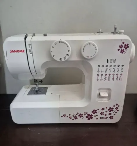 Máquina de Costura Janome