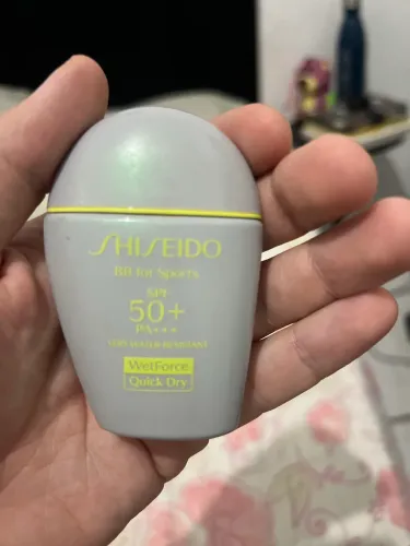 ? Protetor solar Shiseido Não derrete no rosto, ideal pra esporte e super resistente