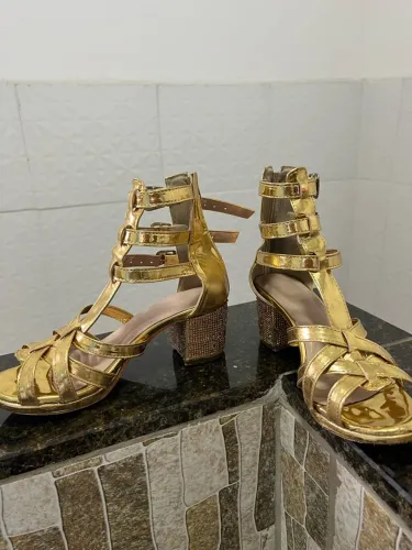 Sandália passista mirim