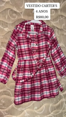 vendo 2 vestidos carter´s pra 4 anos e 5 anos