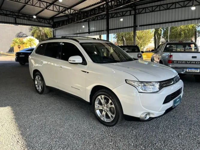 Mitsubishi Outlander 2.0 16V 160cv Aut. 2015