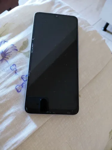 Vendo celular A05 vem com capa e película 