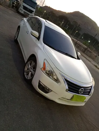 Nissan Altima SL 2.5 16V 4P Aut. 2014