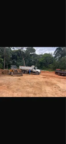 Caminhão basculante 6x4