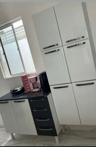 Armário de cozinha completo
