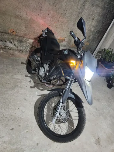 Xre 300 2015