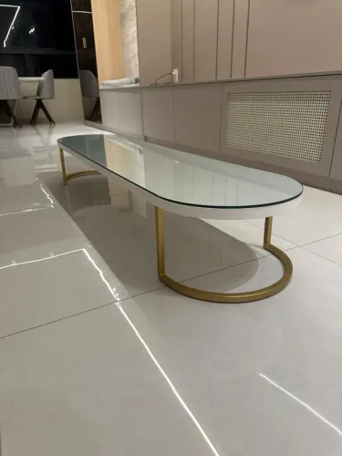 Mesa de centro em laca branca