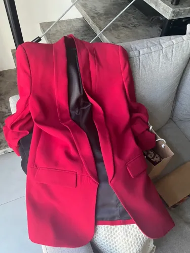 Blazer vermelho Zara 