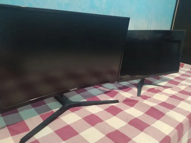 2 MONITOR SAMSUNG 144HZ E MANCE 75HZ (AMBOS TELA QUEIMADA)