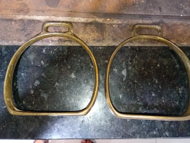 Estribo de Bronze 