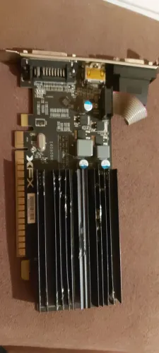 Placa de Video 1GB DDR3 AMD 5450