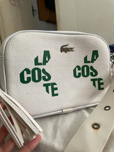 Bolsa feminina Lacoste tiracolo couro