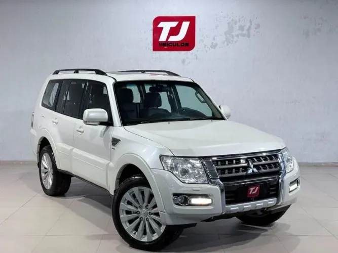 Mitsubishi Pajero HPE Full 3.2 4X4 T.i.dies. 5P AUT 2018