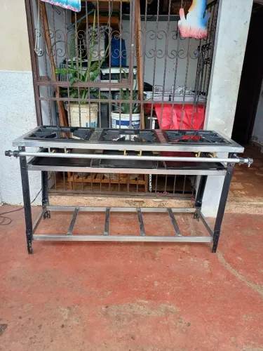 Fogao Industrial 3 bocas,posso entregar 